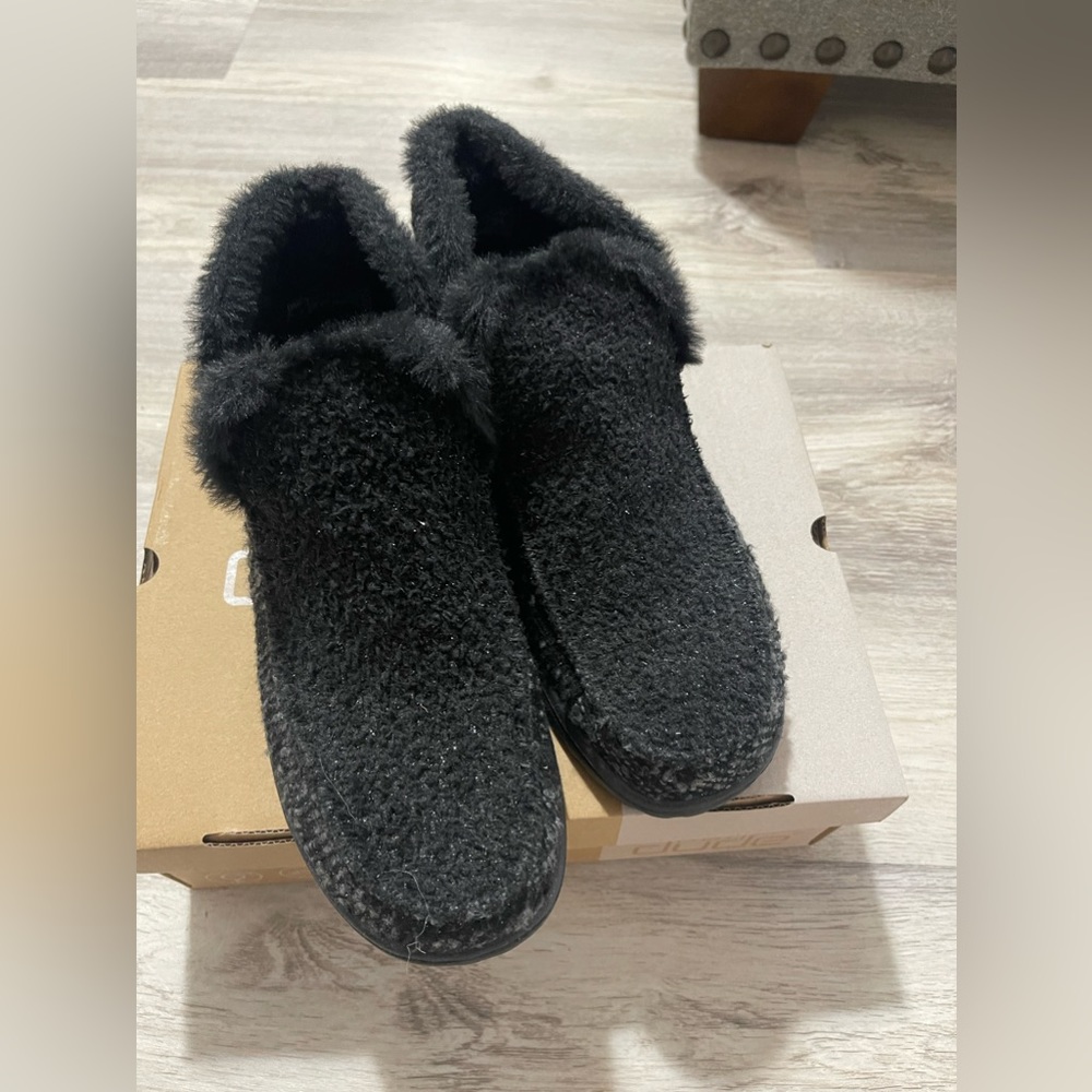 New in box Hey dude Denny shoes